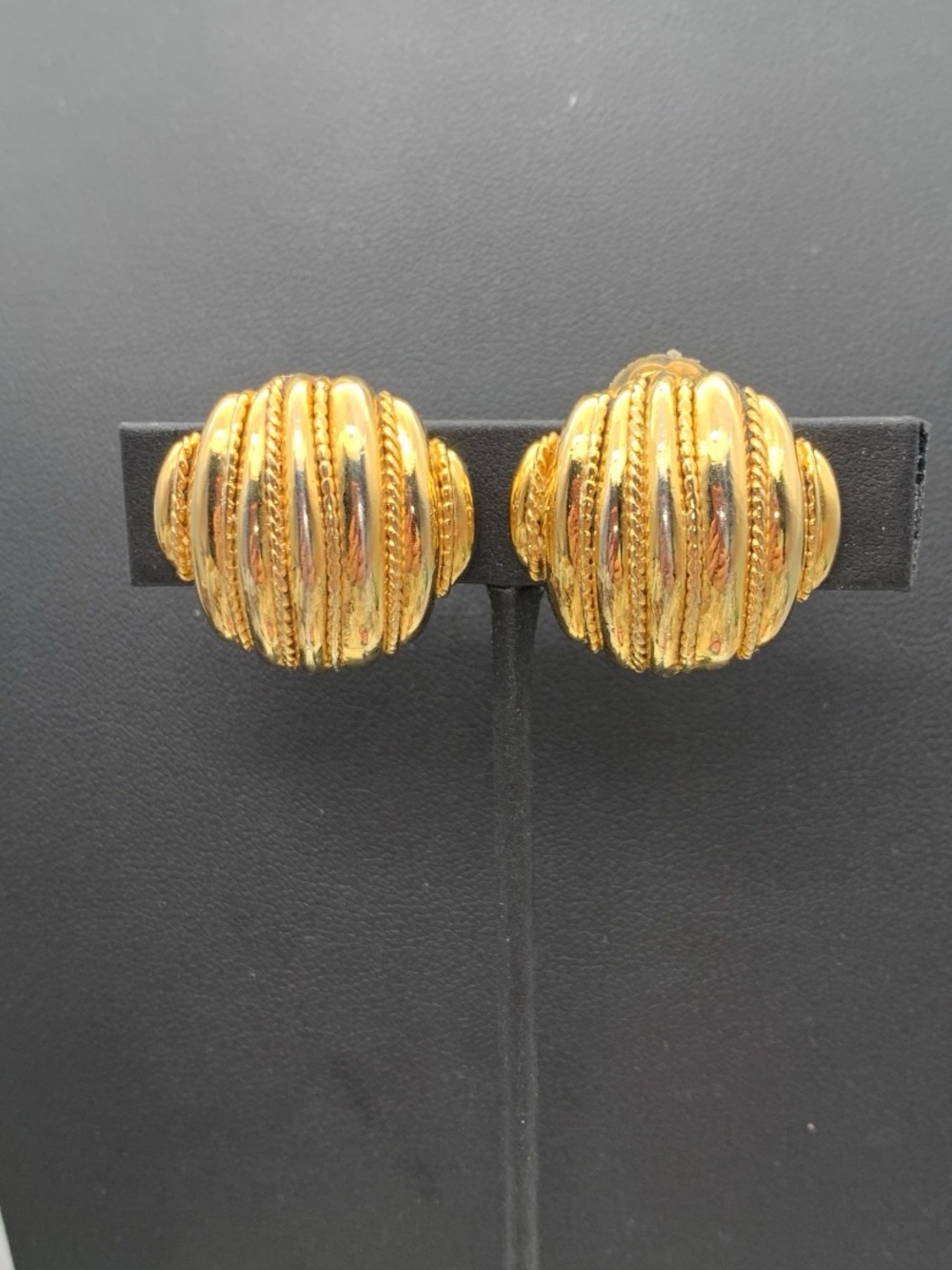Vintage Gold Ribbed Dome Clip-On Earrings - Women Jewelry